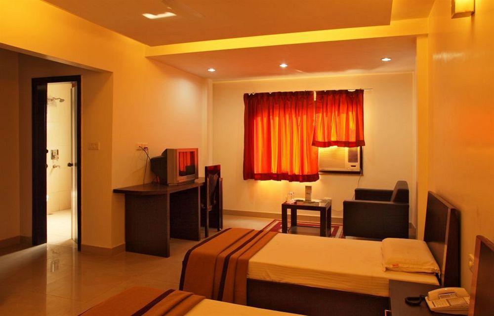 Hotel Lohmod At National Highway 8 - Free Airport Transffer New Delhi Exterior photo
