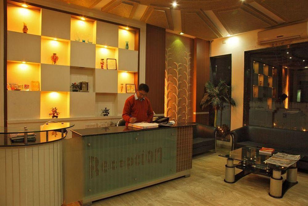 Hotel Lohmod At National Highway 8 - Free Airport Transffer New Delhi Exterior photo