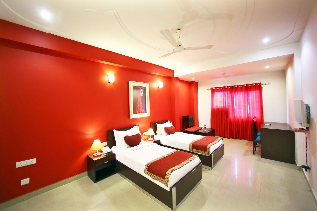 Hotel Lohmod At National Highway 8 - Free Airport Transffer New Delhi Exterior photo