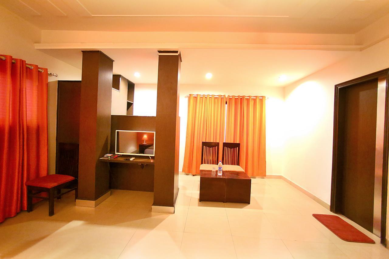 Hotel Lohmod At National Highway 8 - Free Airport Transffer New Delhi Exterior photo