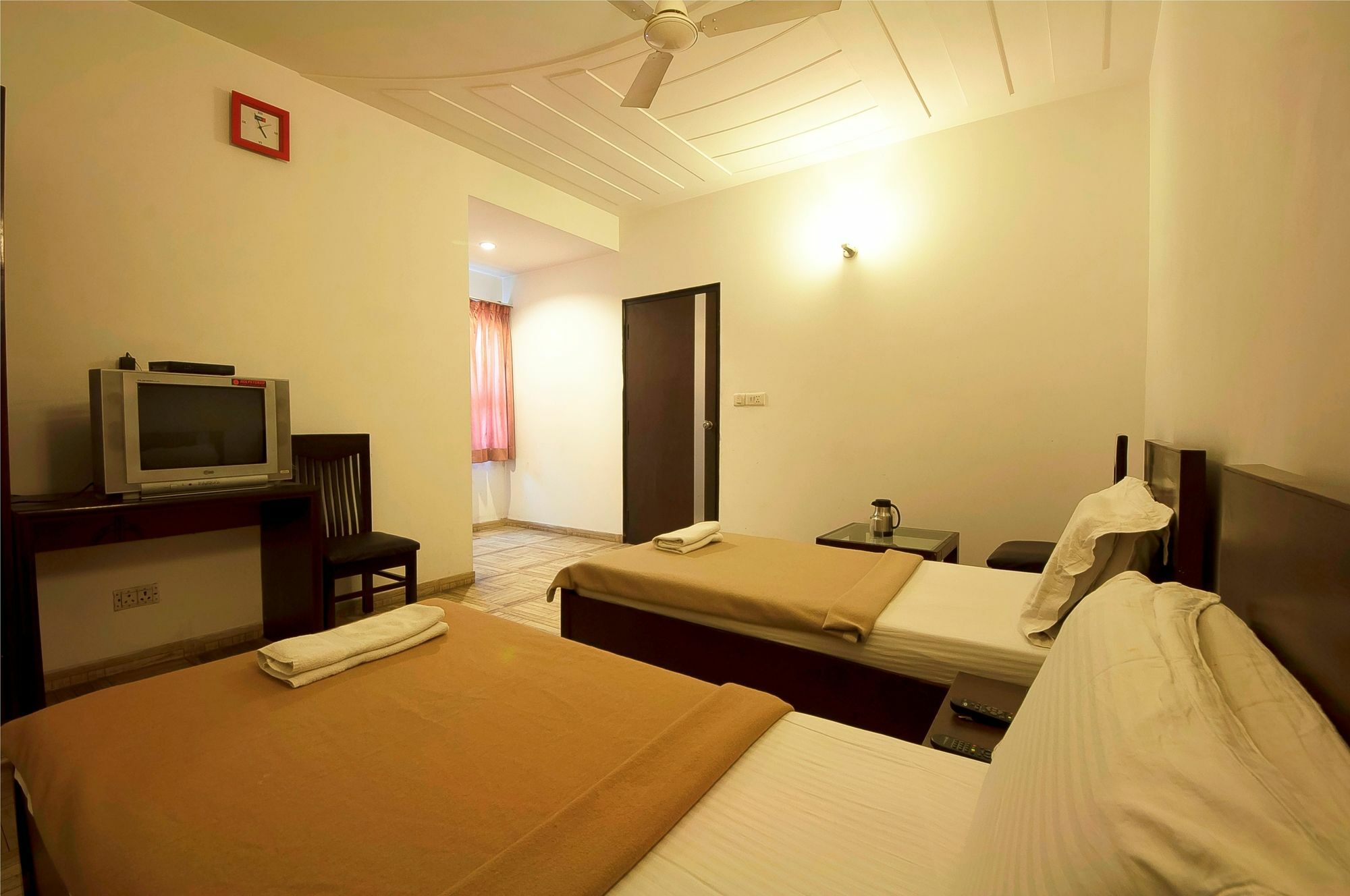 Hotel Lohmod At National Highway 8 - Free Airport Transffer New Delhi Exterior photo